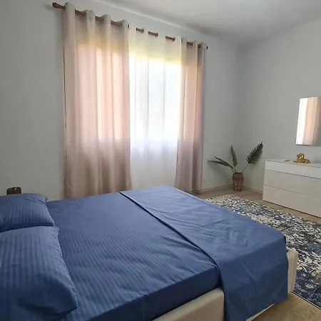 Vibevillaairbnb Villa *