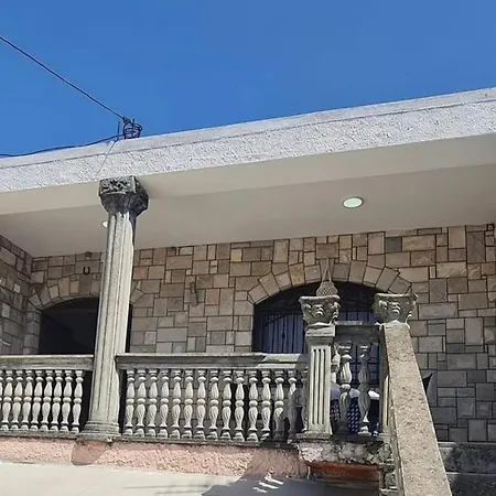 Vibevillaairbnb * Shkoder