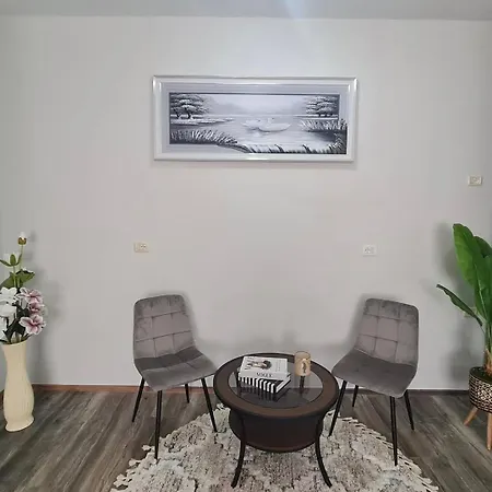 Vibevillaairbnb Villa *